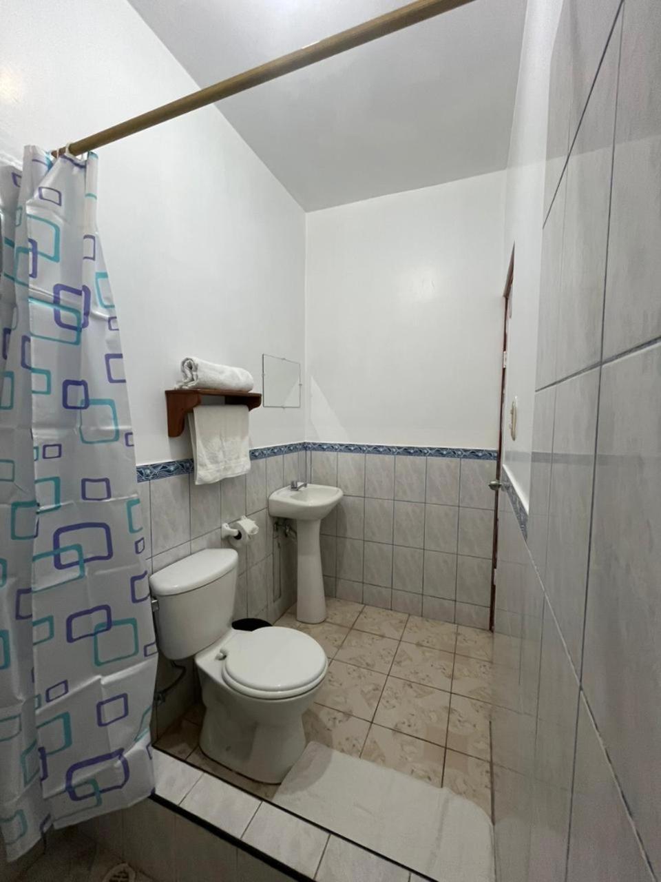 Hostal Neptuno - Poseidon Puerto Villamil Dış mekan fotoğraf