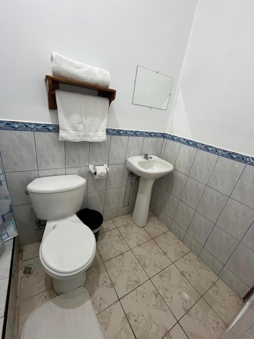 Hostal Neptuno - Poseidon Puerto Villamil Dış mekan fotoğraf