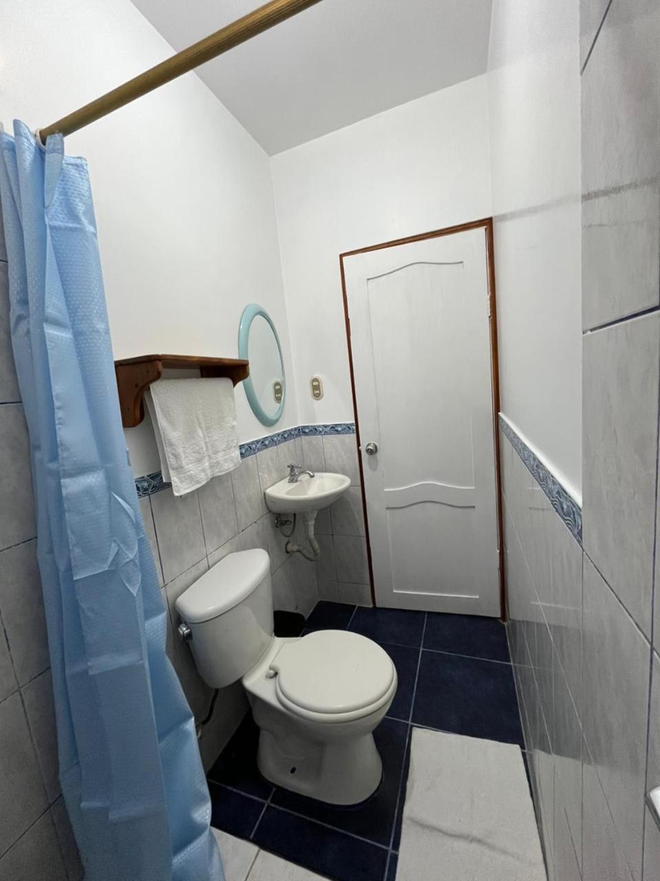 Hostal Neptuno - Poseidon Puerto Villamil Dış mekan fotoğraf