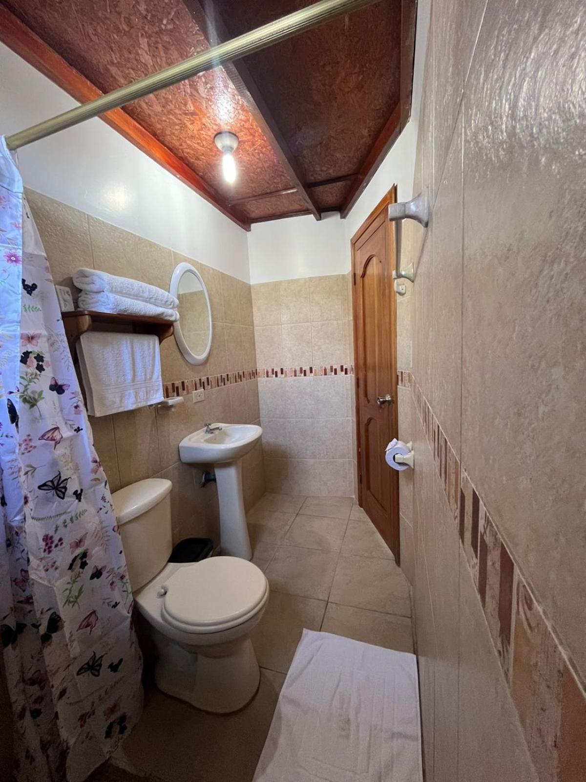 Hostal Neptuno - Poseidon Puerto Villamil Dış mekan fotoğraf
