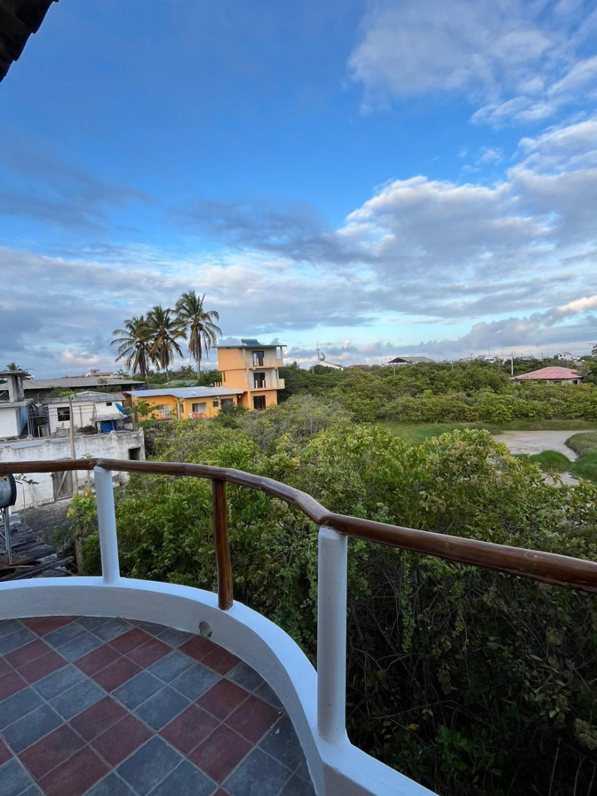 Hostal Neptuno - Poseidon Puerto Villamil Dış mekan fotoğraf